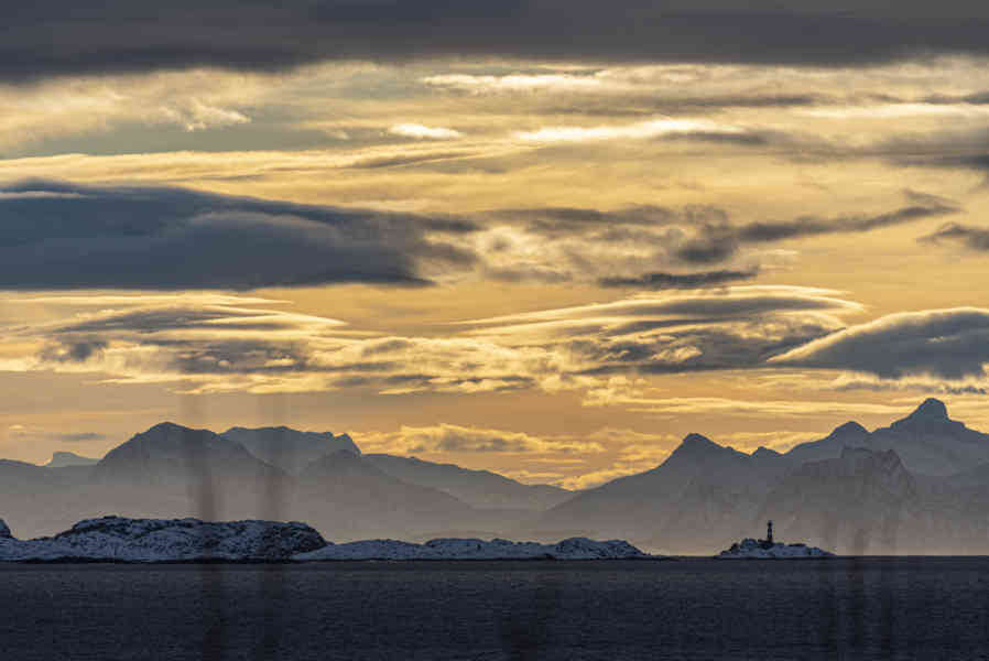 Noruega - islas Lofoten 033 - Svolvaer.jpg